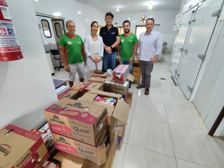 Acorre Rondon e Rotary Club 25 de Julho doam leite e ovos ao Asilo Lar Rosas Unidas