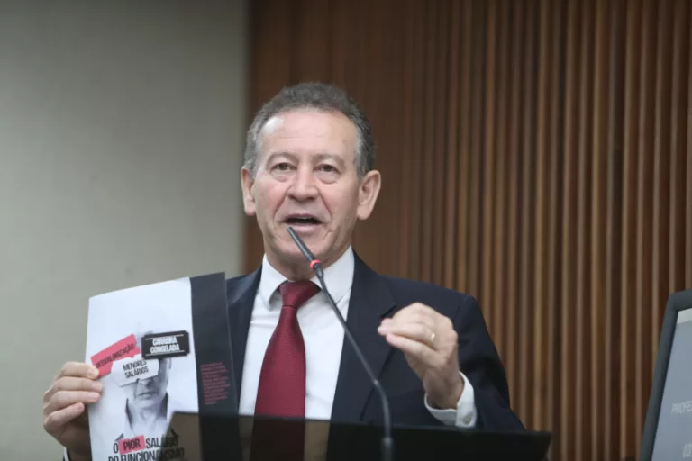 Deputado Professor Lemos manifesta apoio à luta dos servidores da Educação do Estado por valorização salarial