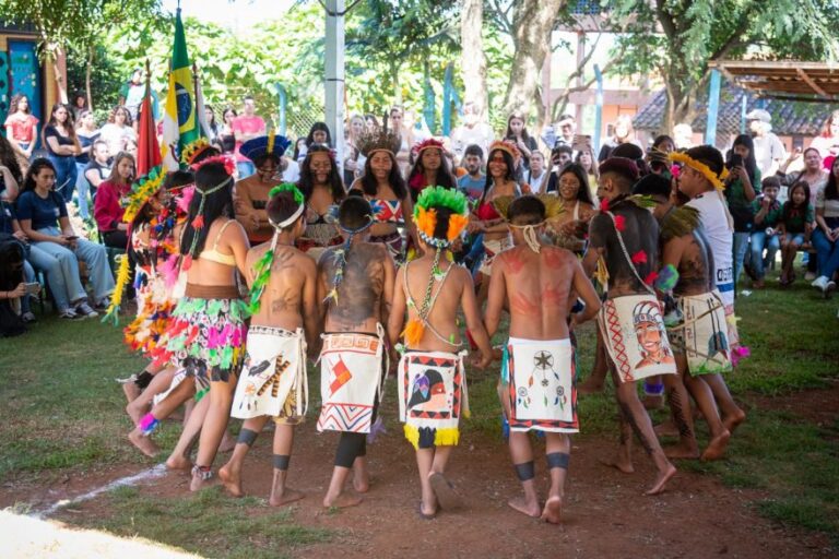 Por que Itaipu vai gastar R$ 240 milhões para comprar 3 mil hectares de terras para indígenas