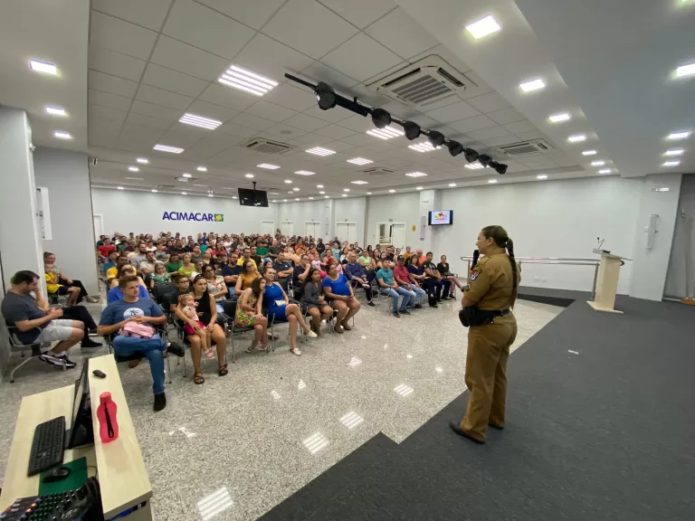 Câmara de Vereadores aprova “Menção Honrosa” a policiais da Patrulha Escolar e Proerd