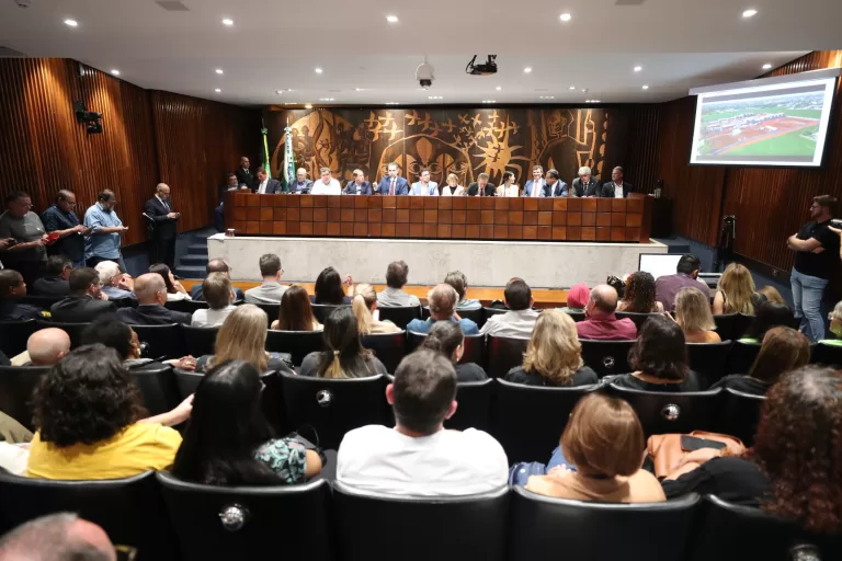 Diretor-geral da Itaipu fala sobre investimentos socioambientais em audiência na Alep