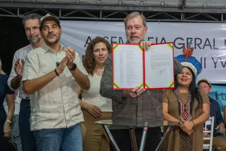 Acordo inédito vai permitir compra de 3 mil hectares de terras para indígenas Avá-Guarani no Oeste do Paraná