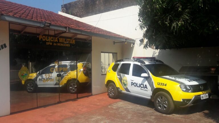 Moto é furtada em Mercedes