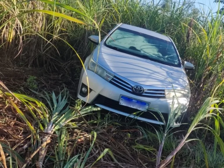Corolla é tomado de assalto em Guaíra e recuperado pela Guarda Municipal