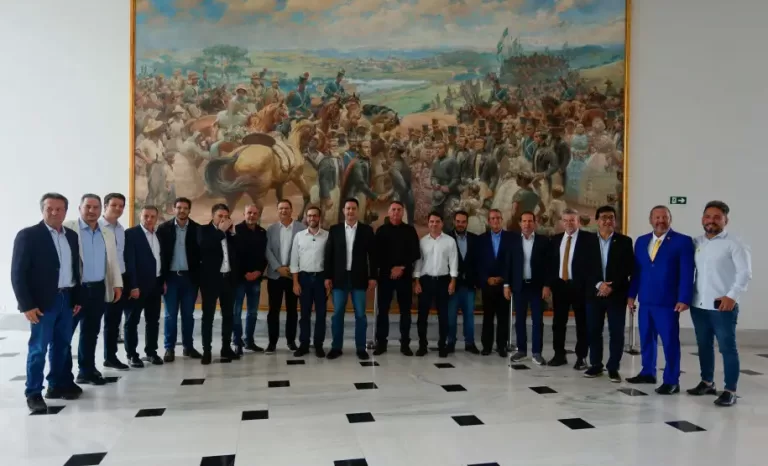 Governador Ratinho Junior recebe Jair Bolsonaro no Palácio Iguaçu