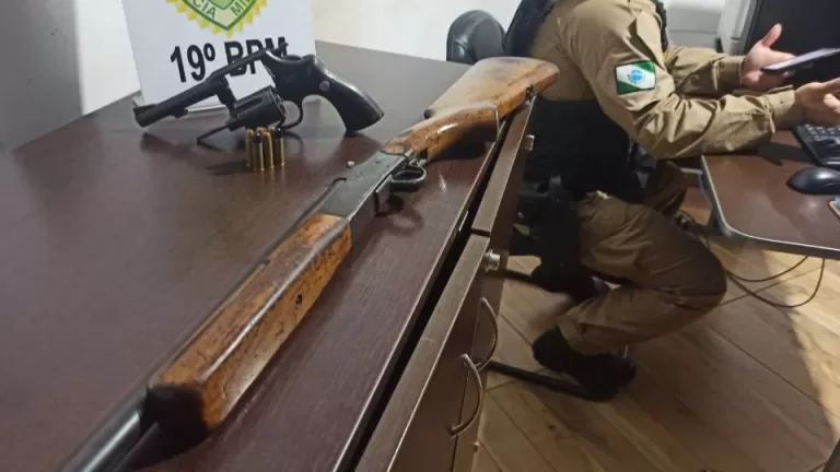 Irmãos são presos por posse irregular de armas de fogo em Toledo