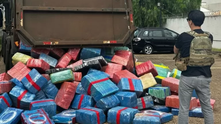 Mais de sete toneladas de maconha são apreendidas na fronteira do Paraguai com o MS