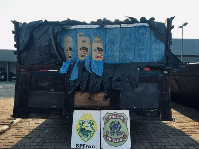 Caminhão carregado com seis mil pacotes de cigarros é apreendido em Mercedes