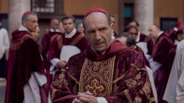 “Conclave”: filme tem aumento de 283% na audiência após morte do papa Francisco