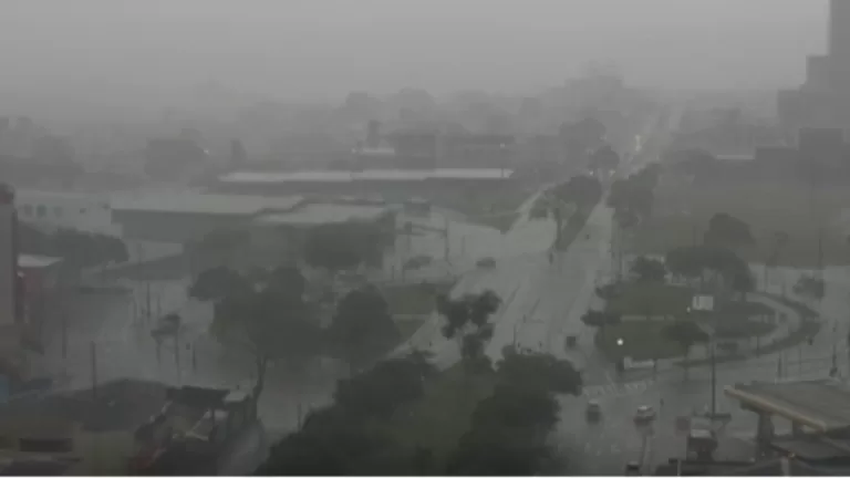 Temporal no Paraná: acumulados de chuva expressivos e ventos que chegaram a 68 km/h