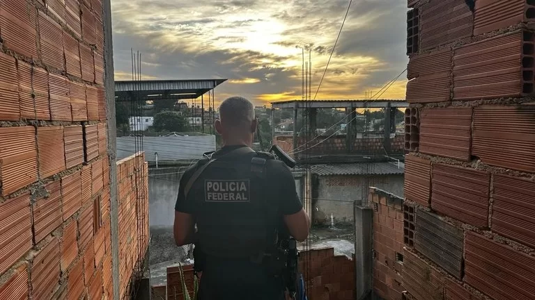 Com apoio da PF de Guaíra, homem é preso no Rio de Janeiro com conteúdo sexual infantil