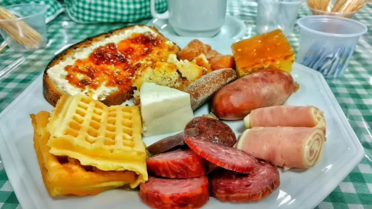 Fichas para o Café Colonial alusivo aos 49 anos de Nova Santa Rosa seguem sendo comercializadas