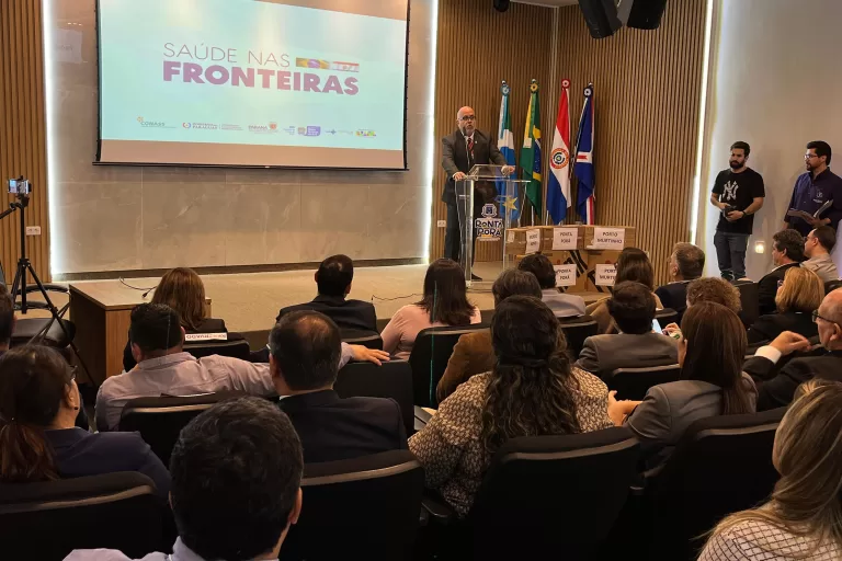 Paraná, Mato Grosso do Sul e Paraguai discutem vigilância em saúde nas fronteiras