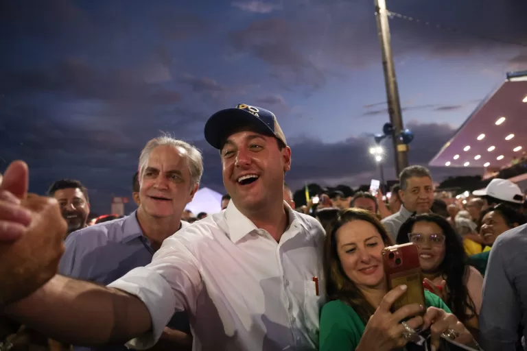 Com 80,2%, Ratinho Junior alcança aprovação recorde em Curitiba