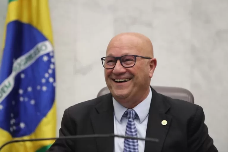 Paraná segue com maior salário mínimo do Brasil, diz deputado Luiz Claudio Romanelli
