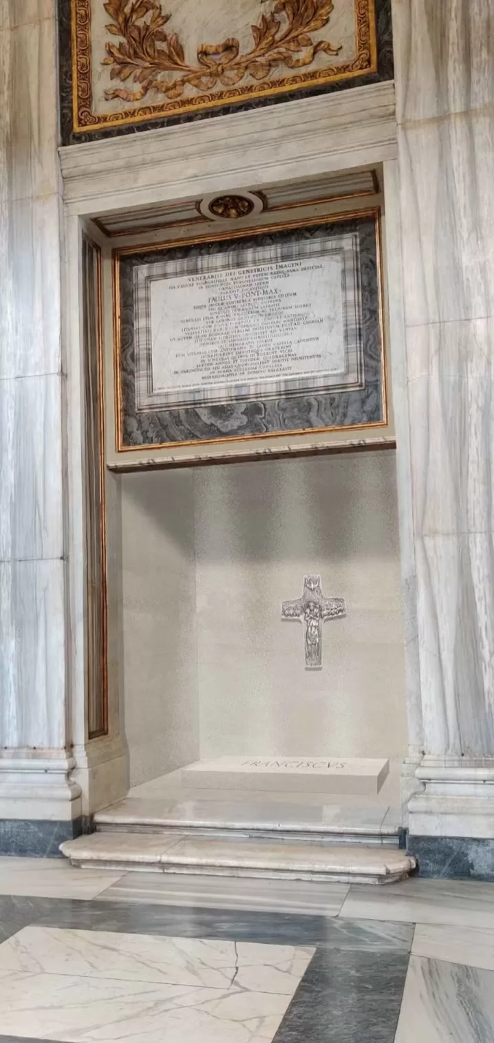 Vaticano divulga foto do túmulo do Papa Francisco em basílica de Roma