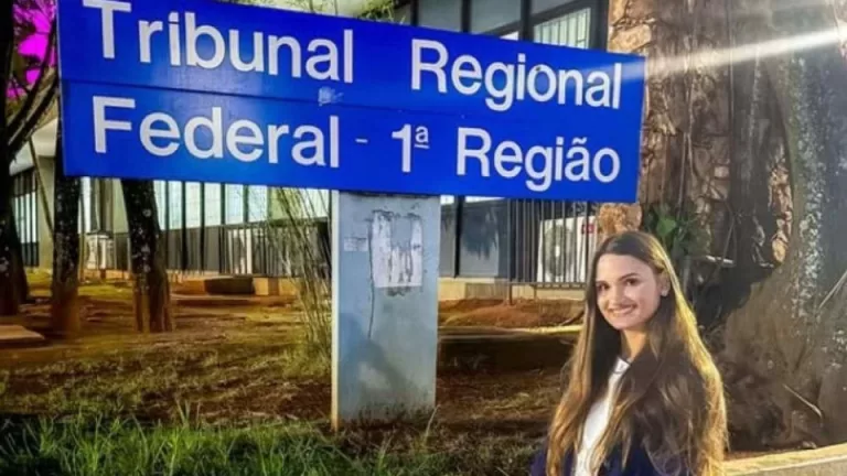 Mineira de 25 anos se torna a juíza mais jovem do Brasil
