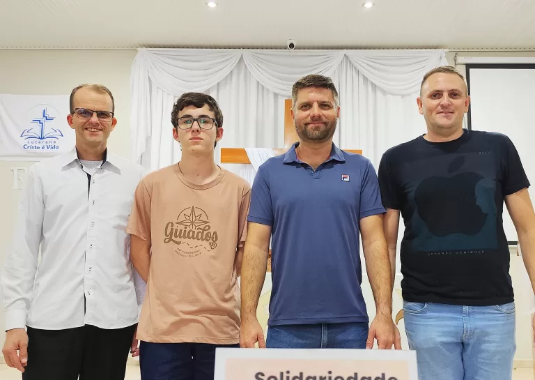 Igreja Cristo É Vida e Grupo Escoteiro Harpia promovem campanha do agasalho em Marechal Rondon