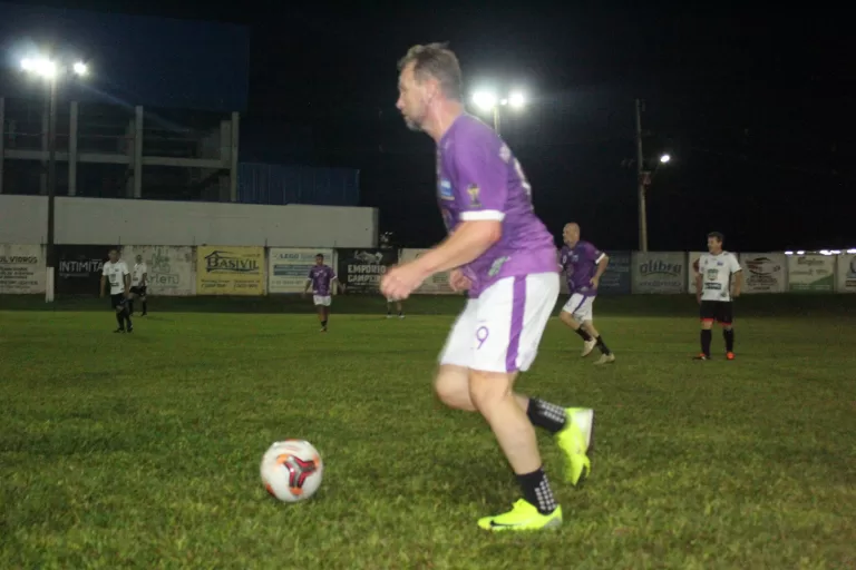 Em noite marcada por “hat-tricks”, rodada da Copa Amizade tem média de quase sete gols por partida