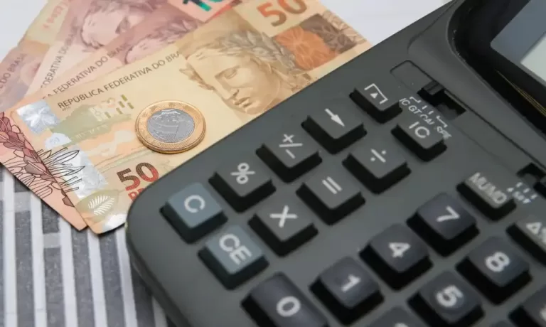 Endividamento de R$ 10,8 bi coloca agro do Paraná em risco, alerta Sistema Faep