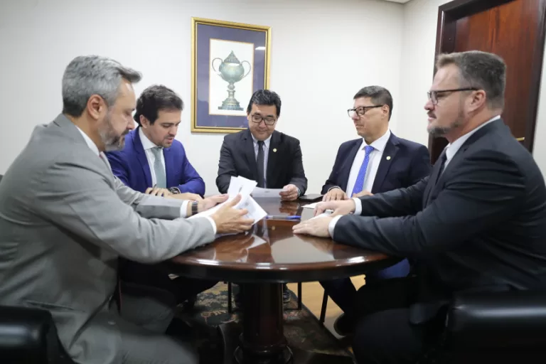 Avança PL que regula inspeção de frigoríficos por entes privados no Paraná