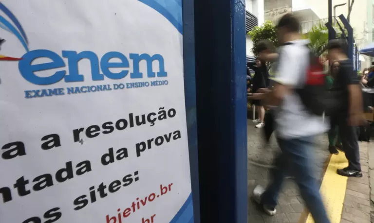 Prazo para isenção de taxa de inscrição do Enem termina na sexta-feira