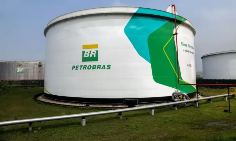 Petrobras reduz preço do diesel para distribuidoras
