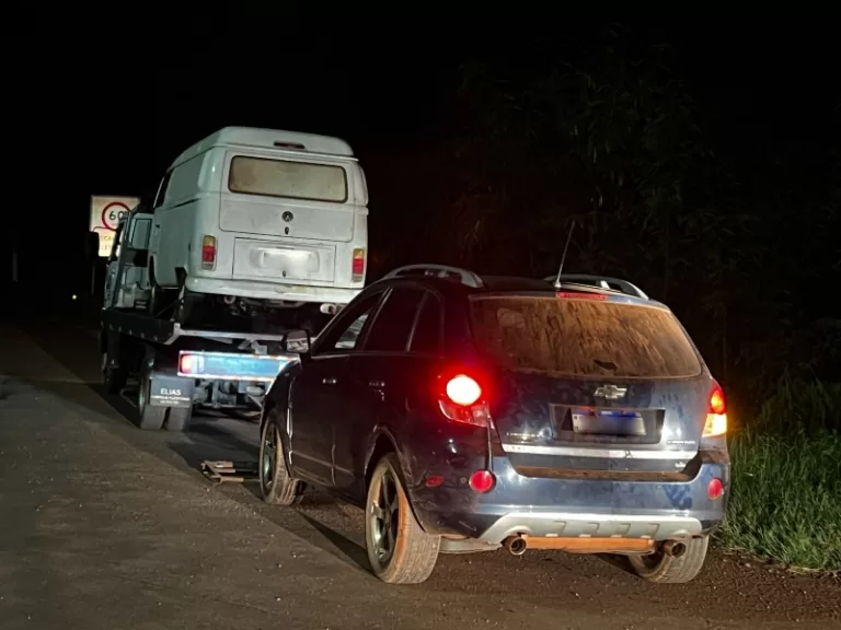 Polícia localiza depósito em Mercedes e apreende carros, agrotóxicos e cigarros