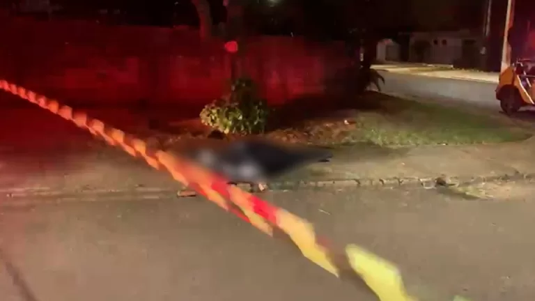 Mulher mata homem com golpes de paver 