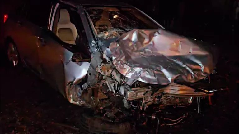 Quatro pessoas ficam feridas em batida entre carros em Toledo