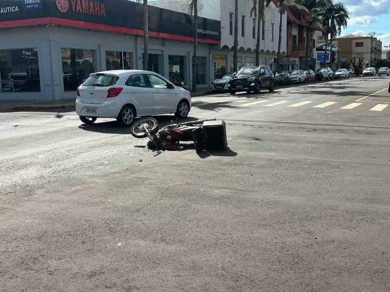 Acidente no centro de Marechal Rondon deixa uma pessoa ferida