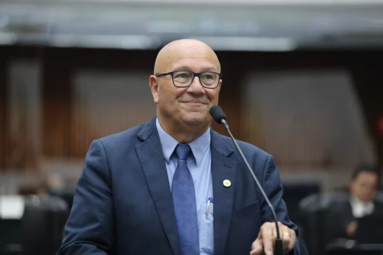 Deputado Luiz Claudio Romanelli defende valorização dos salários dos trabalhadores do Paraná