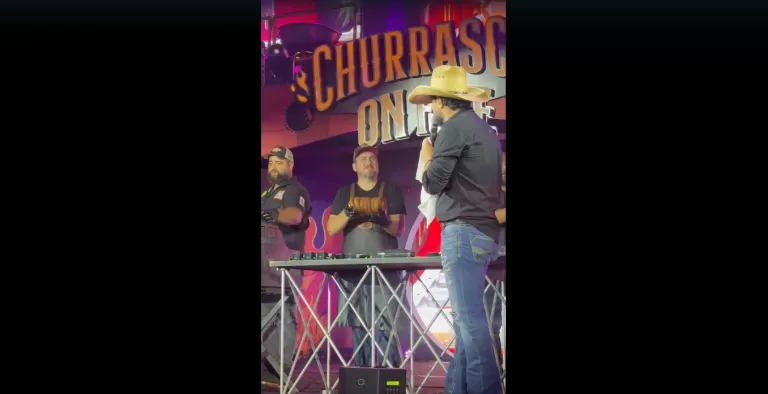 Rondonense recebe reconhecimento do cantor Sorocaba no palco do “Isso é Churrasco On Fire”; veja o vídeo