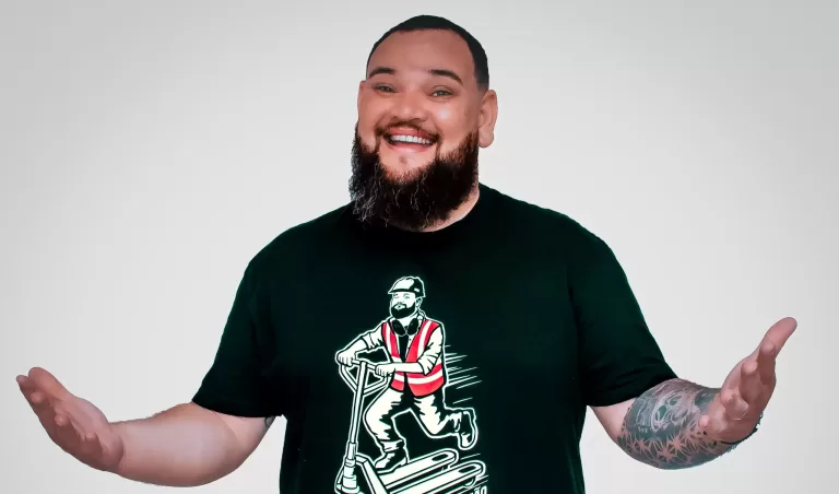 Lions Clube traz para Marechal Rondon humor e solidariedade com show do comediante Rafael Aragão