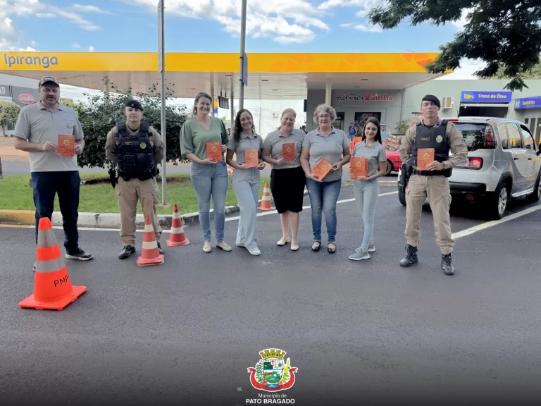 Pato Bragado promove panfletagem em conscientização ao Maio Laranja