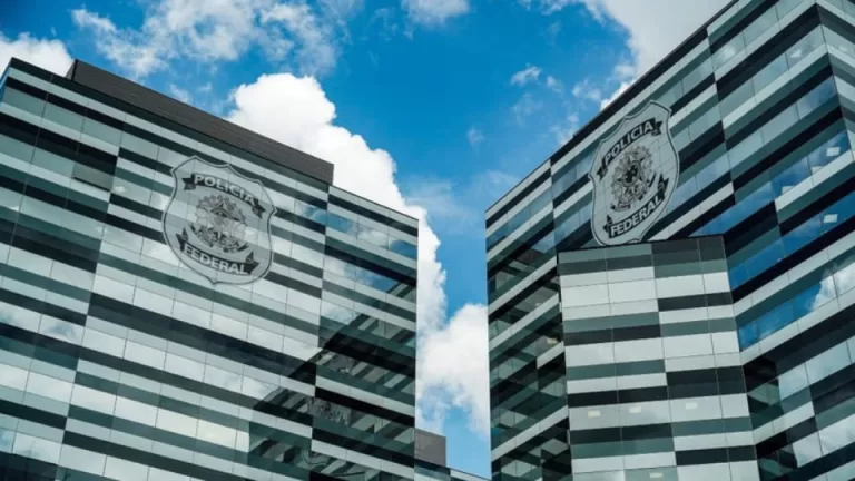 PF publica edital de concurso com 1.000 vagas para cargos policiais