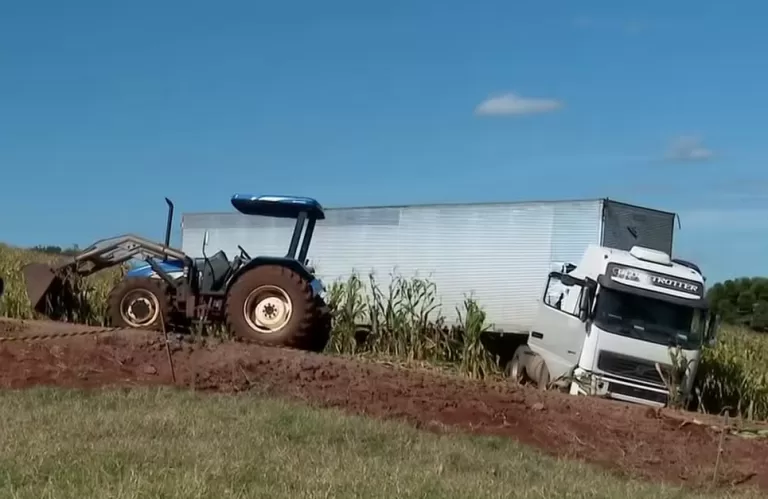“Piratas do Asfalto”: suspeito de roubo de carga é baleado em confronto com a polícia no Paraná