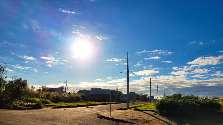 Ventania pela manhã marca sexta-feira em Marechal Rondon, com máxima de 27°C