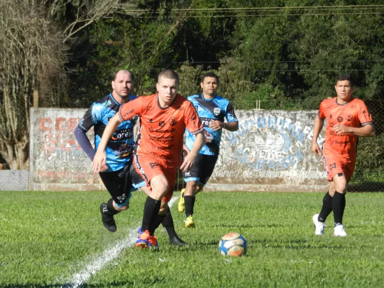 Masterway vira sobre Guarani e vence a primeira no Municipal; Aimoré dispara na ponta