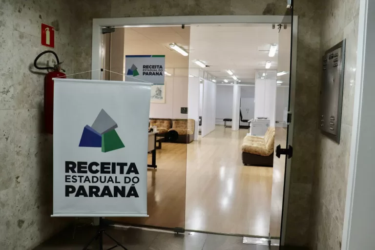 346 candidatos por vaga: concurso da Receita Estadual do Paraná tem 17 mil inscritos