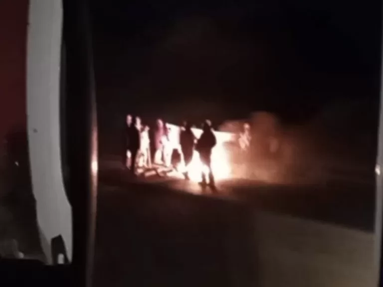 Rodovia entre Guaíra e Terra Roxa é bloqueada por manifestação indígena