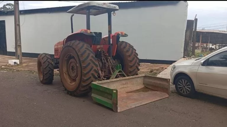 Trator furtado em loteamento de Nova Santa Rosa é recuperado em ação conjunta de forças policiais