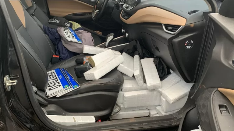 Traficante provoca acidente ao tentar fugir na BR-277