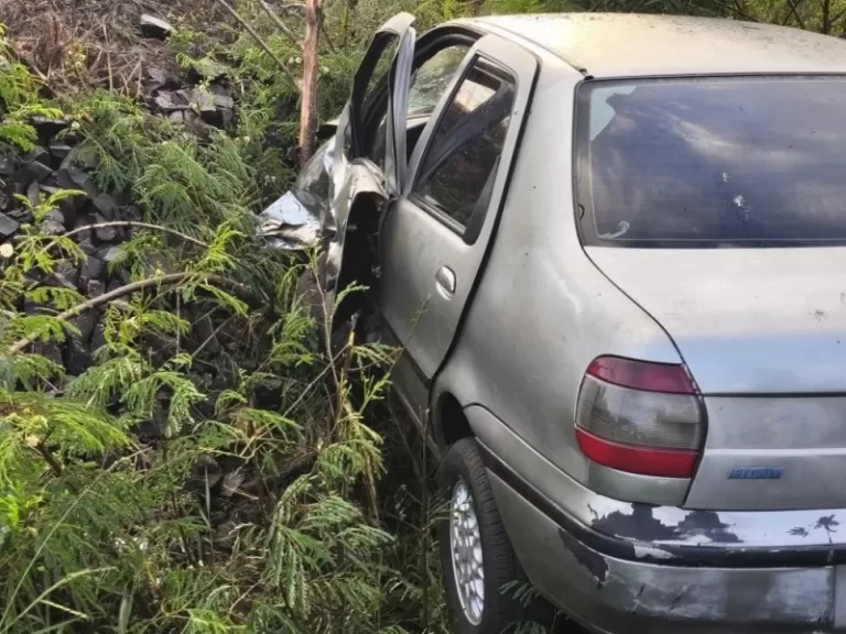 Acidente envolve dois carros na BR-163 entre Marechal Rondon e Mercedes