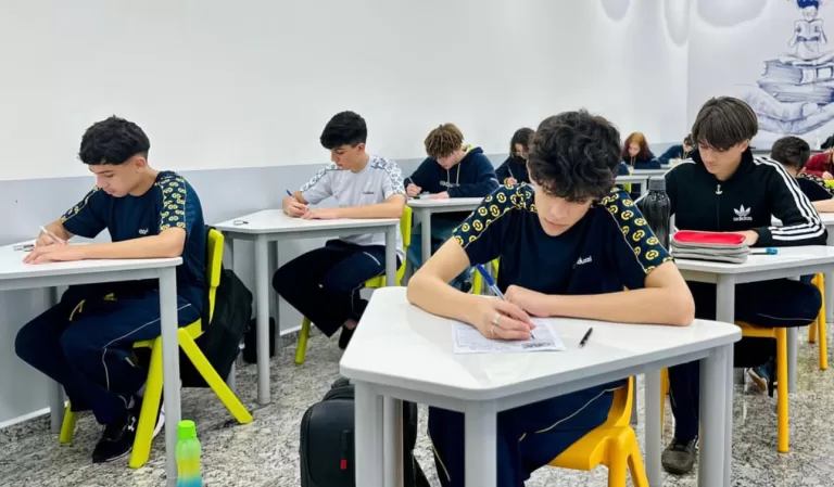 433 alunos do Colégio e Academia Donaduzzi participaram das olimpíadas nacionais com resultados surpreendentes