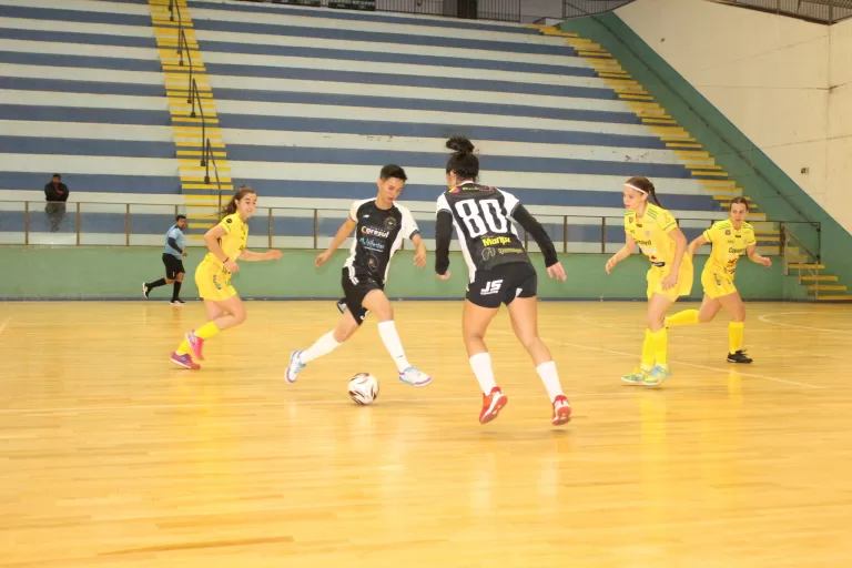 Real Hawãrey’s vence AACC na abertura do Municipal Feminino