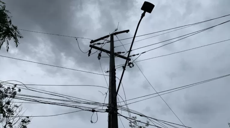 Mais de 3 mil imóveis estão sem luz em Cascavel