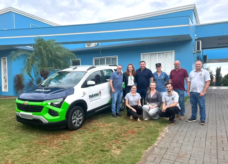 Saúde de Mercedes reforça frota com veículo adaptado para cadeirantes