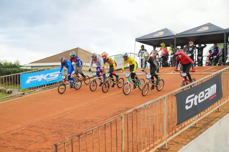 Mercedes se destaca na 3ª etapa do Paranaense de Bicicross