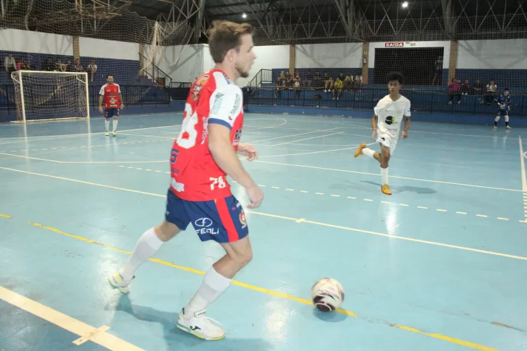 Municipal de Futsal começa com goleadas de Arsenálcool/Esquina Beer e Design Pinturas